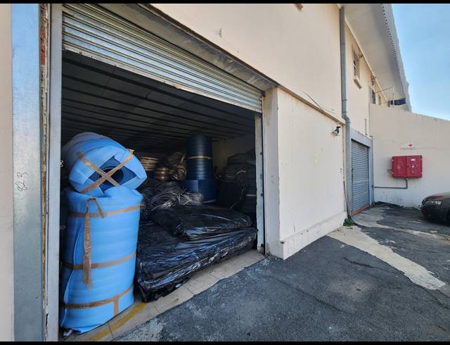 1,550M² WAREHOUSE FOR SALE IN EASTLEIGH